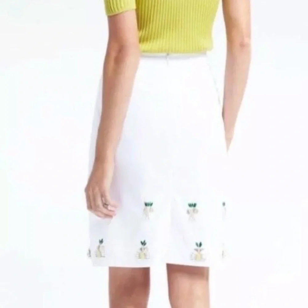 Banana Republic White Pineapple‎ Embellished Skirt - Picture 8 of 10